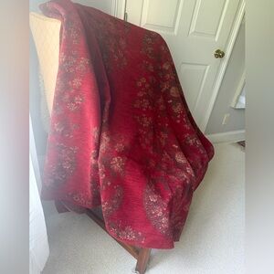 Elegant Red Floral Throw Blanket